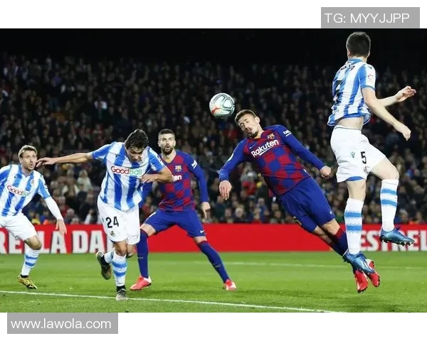 巴萨与尤文图斯经典对决回顾赛场精彩瞬间与战术分析 巴萨与尤文图斯经典对决回顾赛场精彩瞬间与战术分析