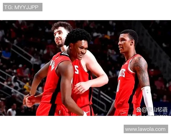 火箭队与独行侠的激烈对决揭示NBA季后赛新格局与球员表现亮点