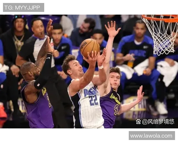 NBA夏季联赛精彩对决太阳队与魔术队的年轻球员争夺战