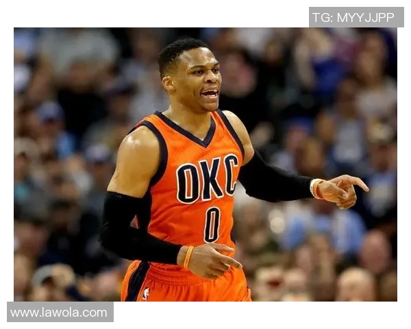 拉塞尔威斯布鲁克：从MVP到新篇章的篮球传奇之路