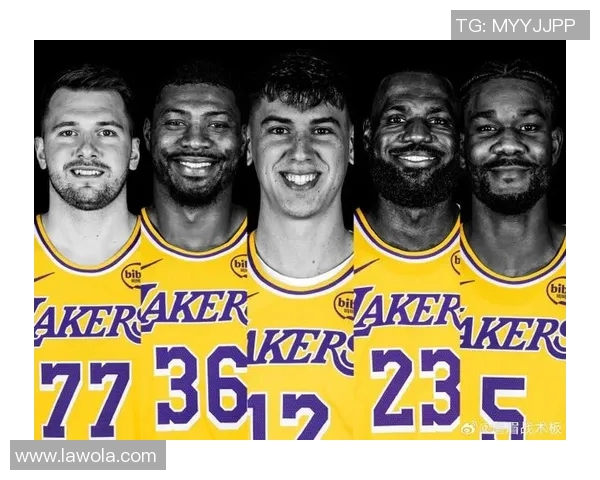 76人湖人今冬对决解析:明星球员表现与战术博弈的精彩较量 76人湖人今冬对决解析:明星球员表现与战术博弈的精彩较量