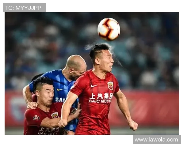 上海上港迎战河南建业争夺中超联赛关键三分之战 上海上港迎战河南建业争夺中超联赛关键三分之战