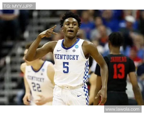 伊曼纽尔奎克利的崛起之路:从新秀到球队核心的蜕变与挑战 伊曼纽尔奎克利的崛起之路:从新秀到球队核心的蜕变与挑战