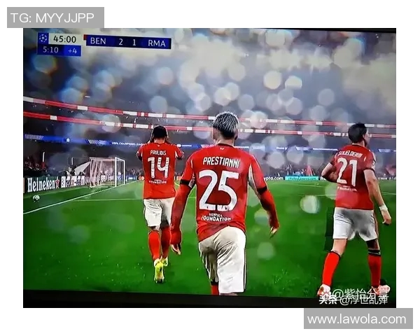 曼联与雷丁精彩对决重播回顾赛场瞬间与精彩进球分析