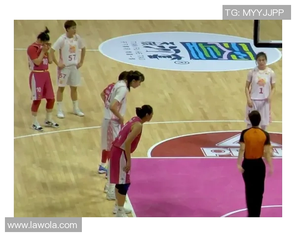 江苏女篮迎战大庆女篮决战WCBA赛场展现巅峰对决